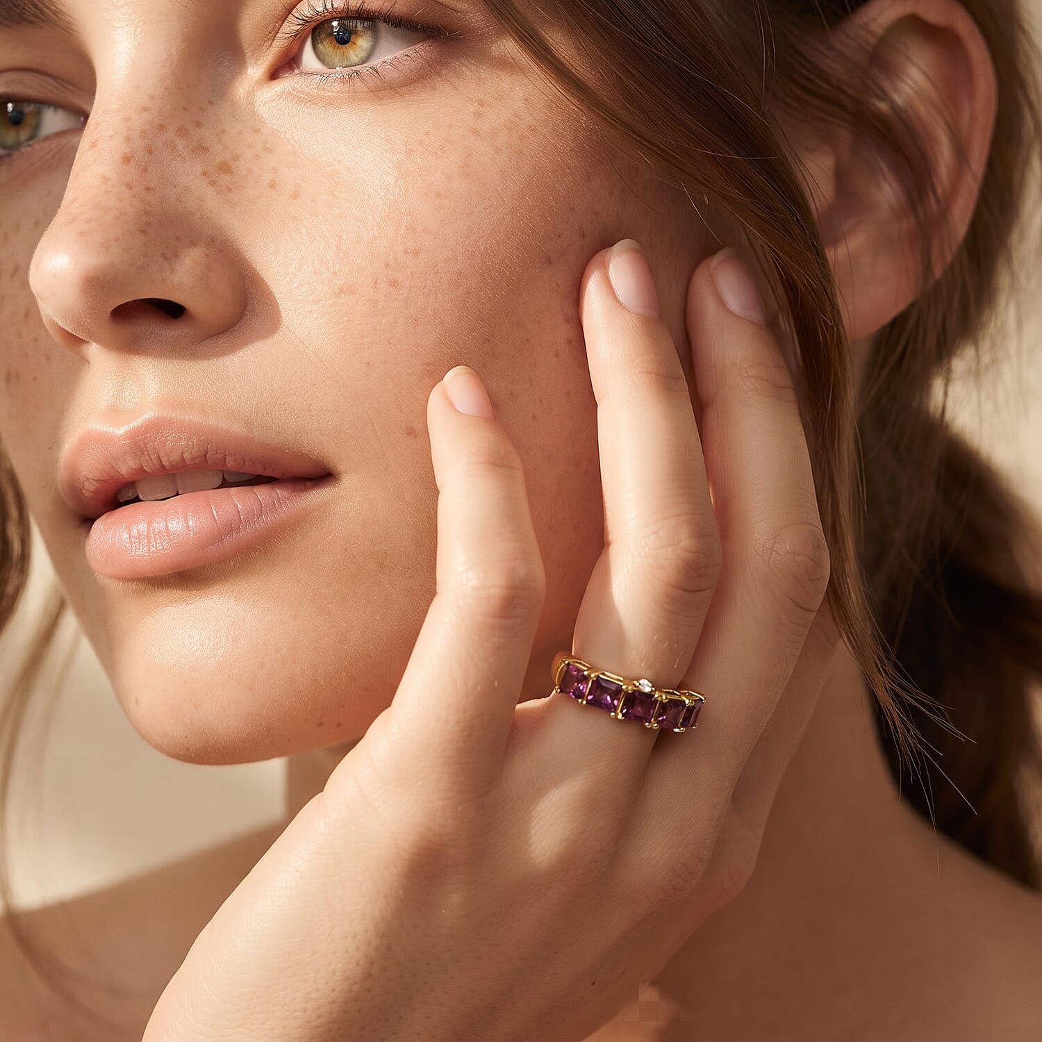 Asscher Cut Premium Tanzanian Wine Garnet and Luxuriant Lab Grown Diamond G-H SI 2.25 ctw 5 Stone Imperial Glow Ring in 18K Vermeil Yellow Gold Over Sterling Silver (Size 6.0)