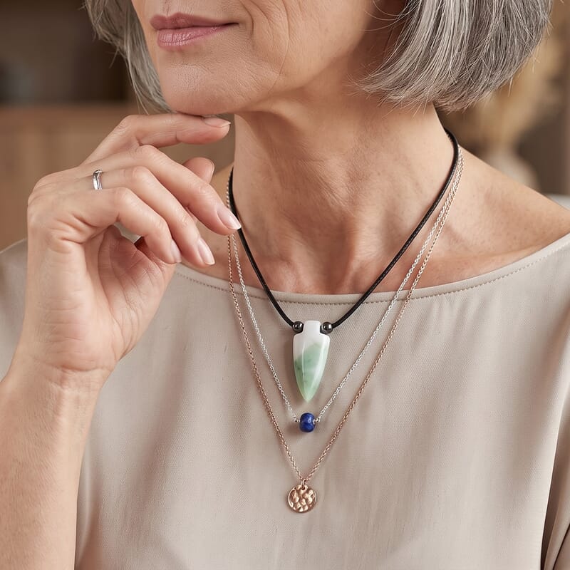 Arrowhead Chrysoprase 32.00 ctw Cord Necklace (15 Inches)