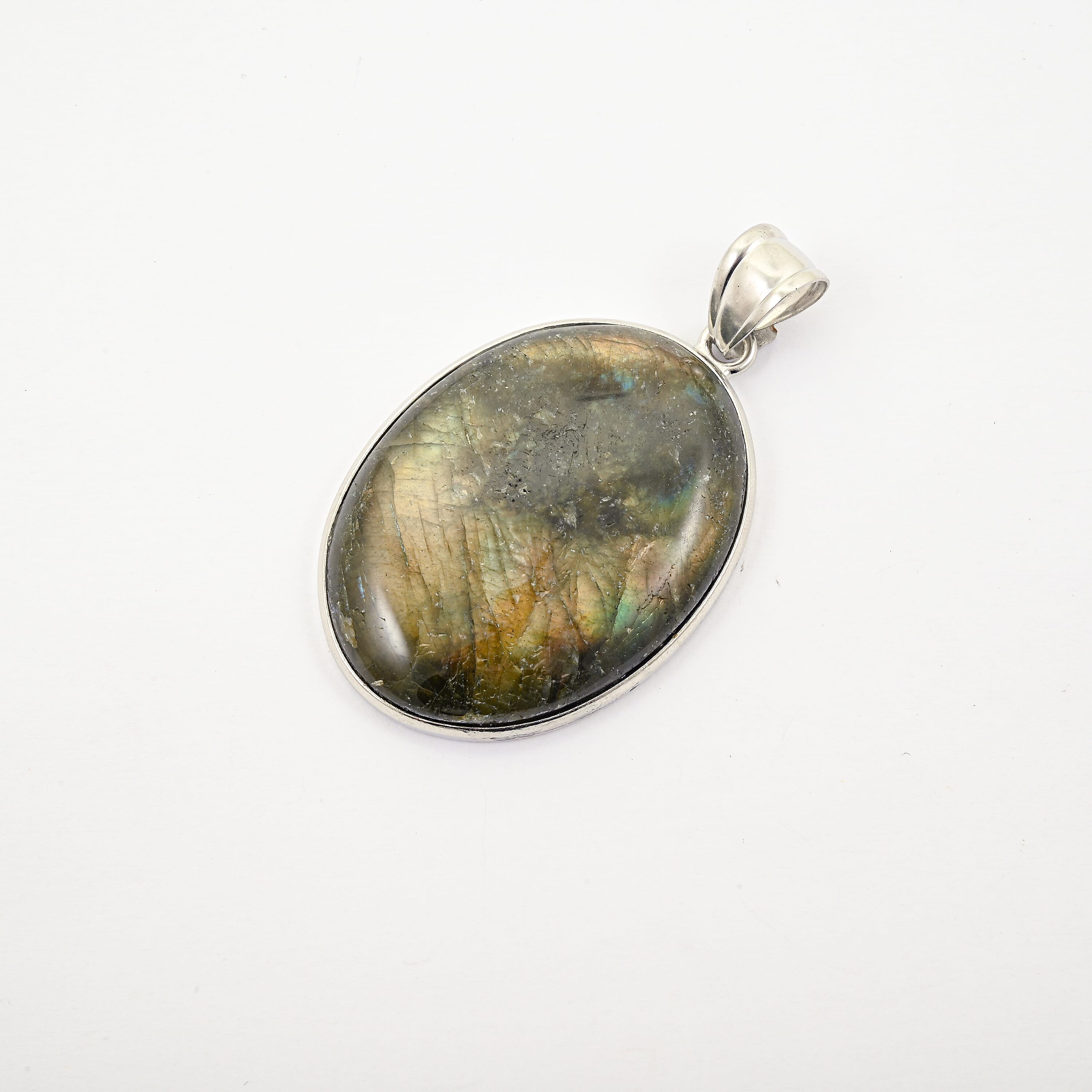 Labradorite 50.00 ctw Oval Pendant in Silvertone