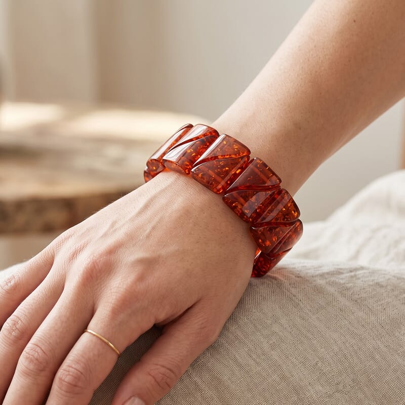 Amber 165.00 ctw Triangle Stretch Bracelet