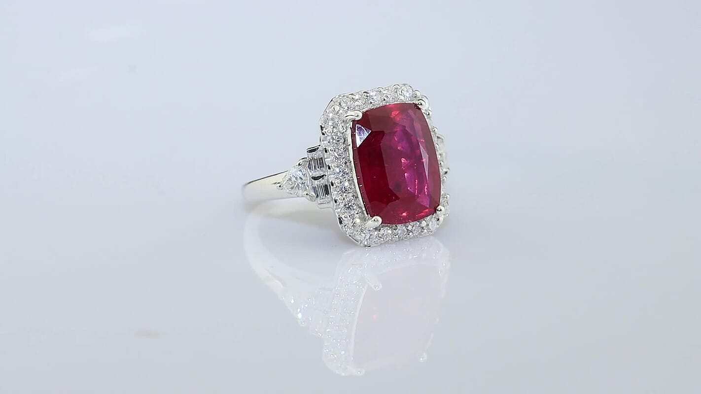 Certified & Appraised D''Joy Premium Niassa Ruby (FF), Moissanite Ring in Rhodium Over Sterling Silver (Size 10.0) 10.00 ctw
