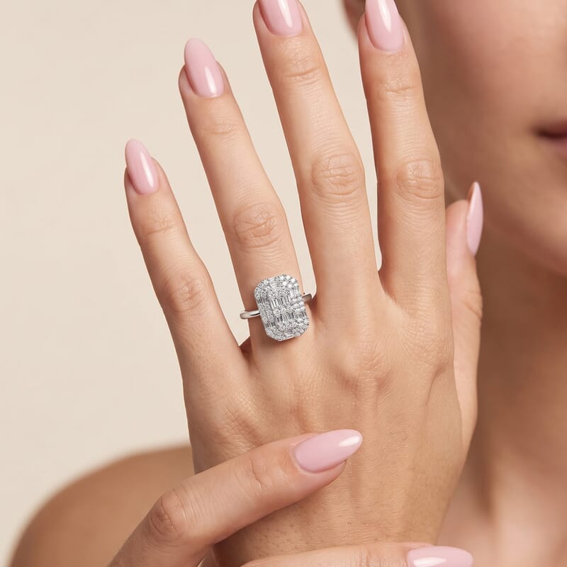 Luxuriant Lab Grown Diamond G-H SI 1.15 ctw Cluster Ring in Rhodium Over Sterling Silver (Size 5.0)
