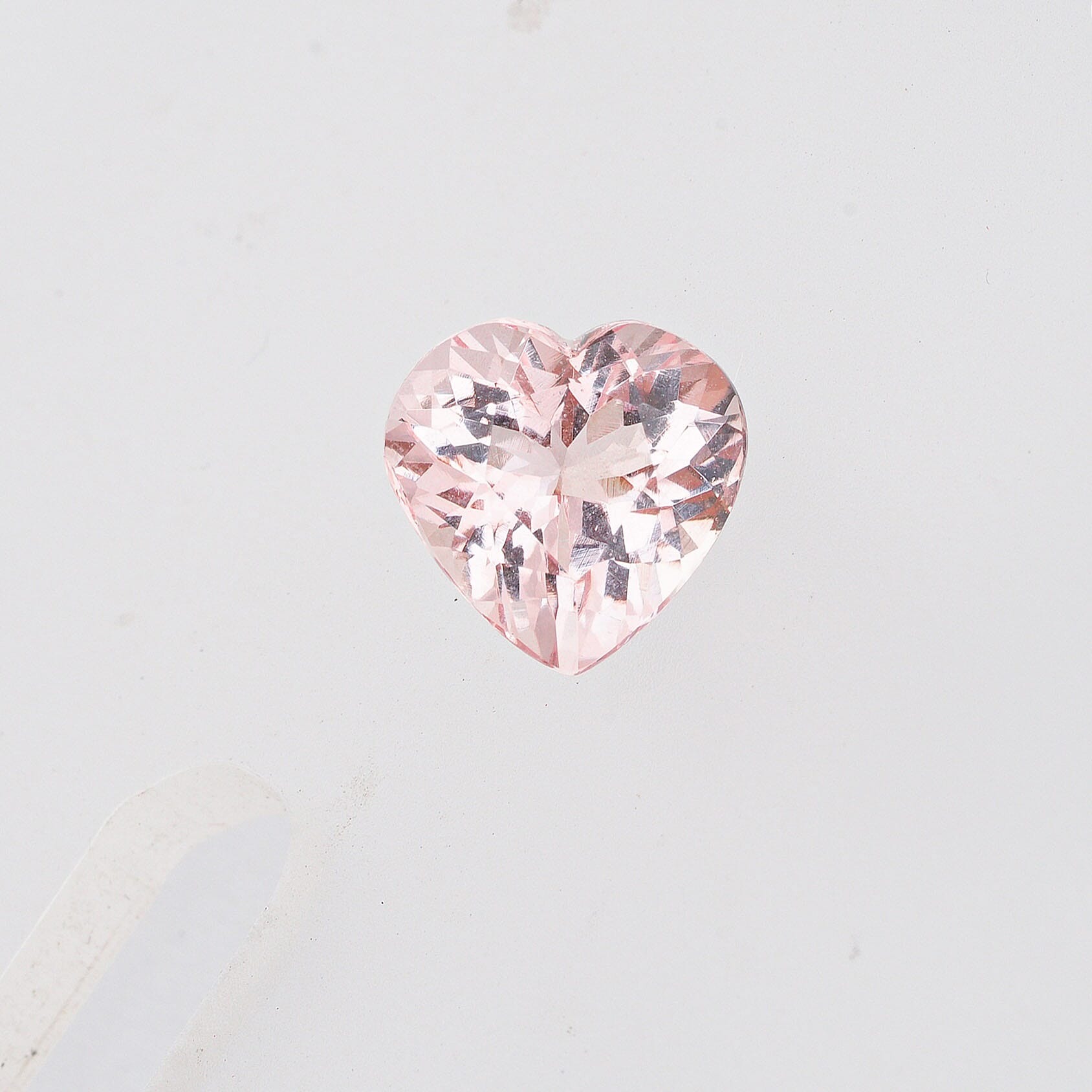 AAAA Pink Morganite (Heart 9 mm) 2.00 ctw