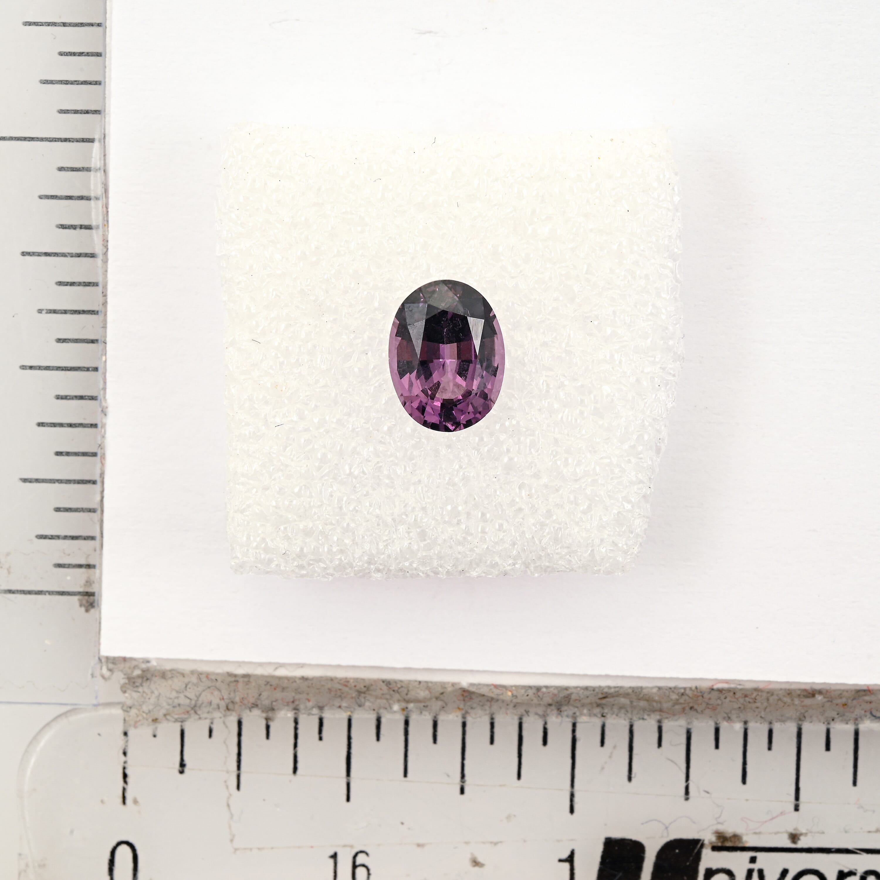 AAAA Purple Spinel (Oval Free Size) 1.50 ctw