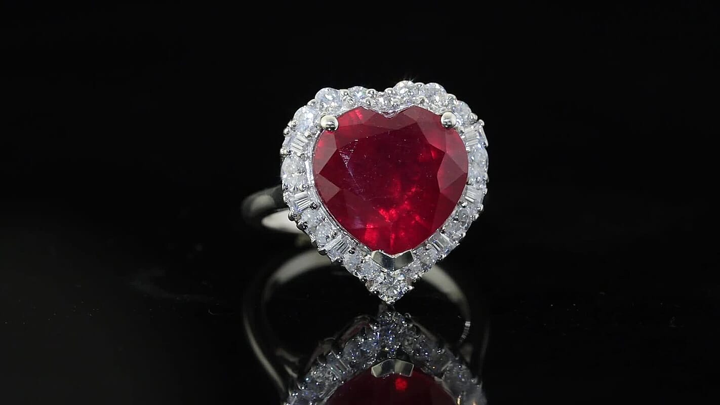 Certified and Appraised D''Joy Premium Niassa Ruby (FF), Moissanite Heart Ring in Rhodium Over Sterling Silver (Size 10.0) 9.15 ctw