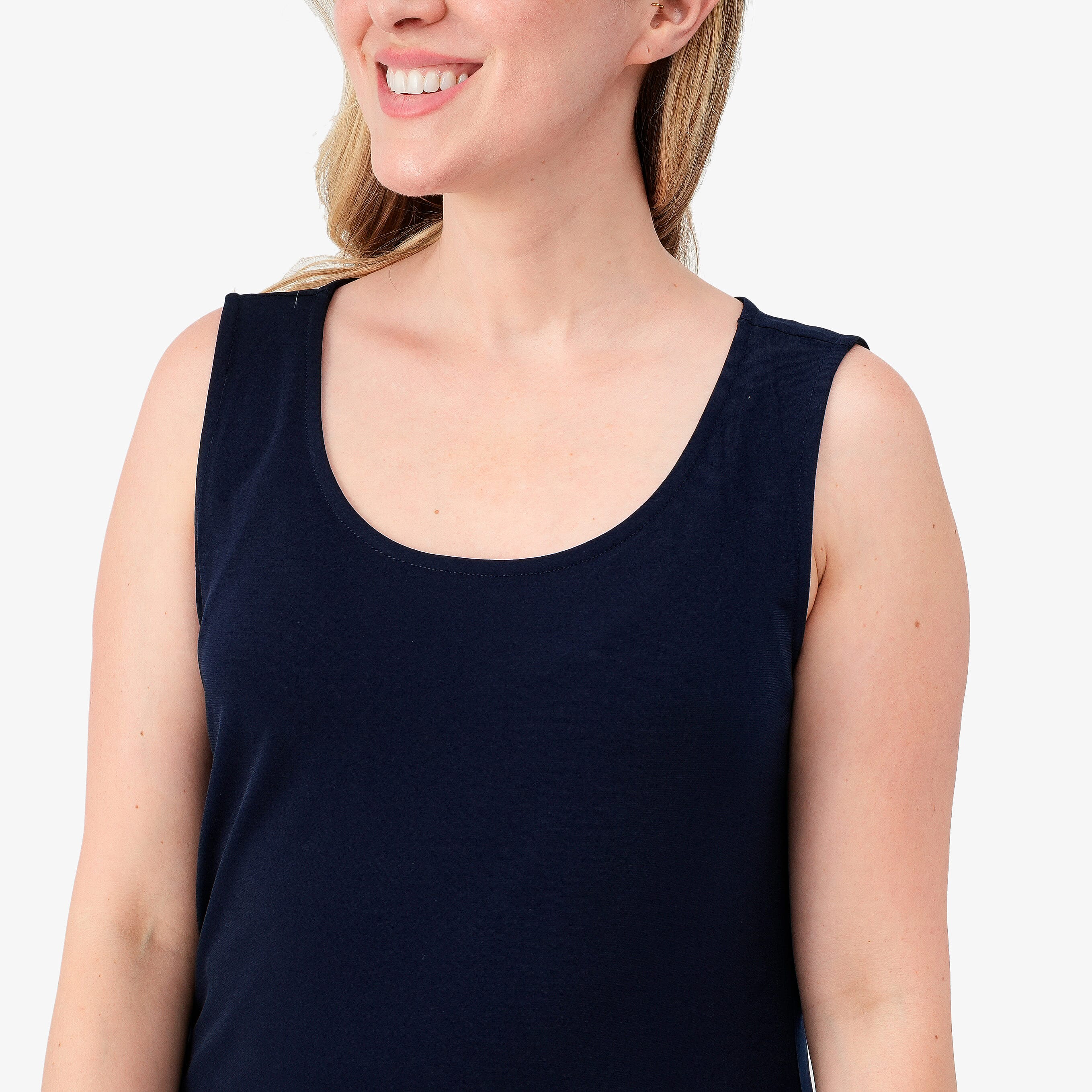 Susan Graver Navy and Scarlet Red Set Of 2 Modern Essentials Liquid Knit Tanks - M