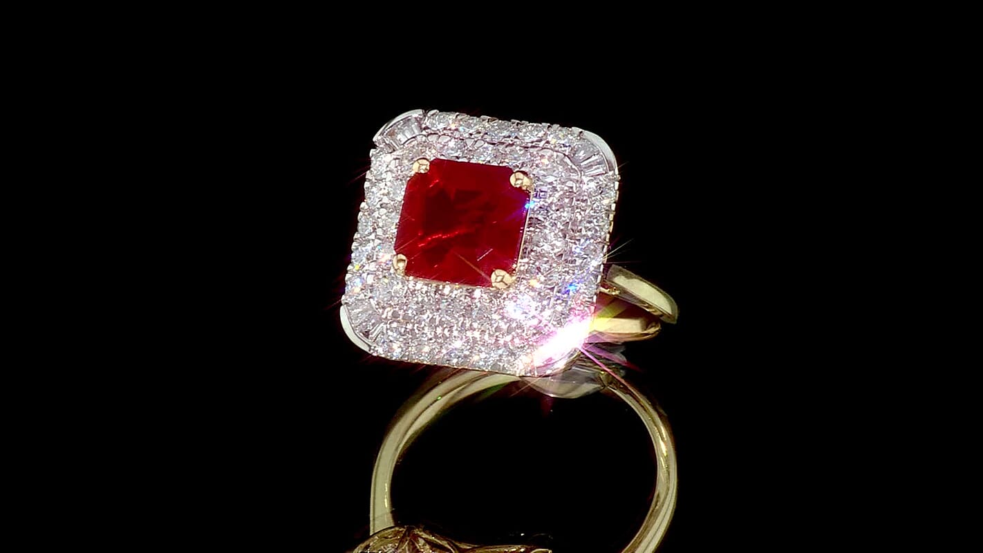 Certified and Appraised 10K Yellow Gold AAA Mexican Cherry Fire Opal, Luxuriant Lab Grown Diamond (G-H, SI) (1.54 cts) Ring (Size 10.0) 2.90 ctw