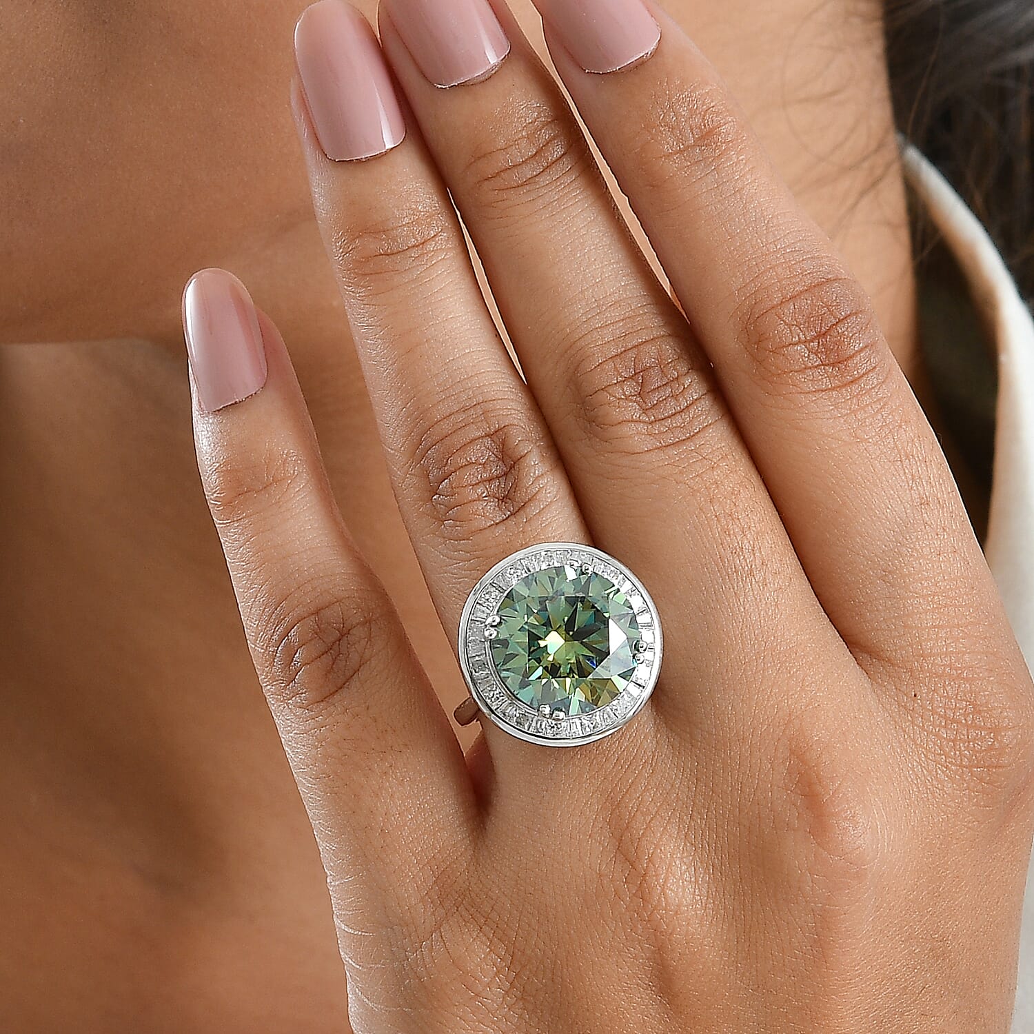 Certified and Appraised D'Joy Green and White Moissanite 10.80 ctw Ring in Rhodium Over Sterling Silver (Size 10.0)