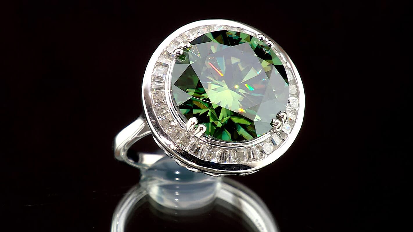 Certified and Appraised D''Joy Green and White Moissanite (Rnd 14mm) Ring in Rhodium Over Sterling Silver (Size 6.0) 10.80 ctw