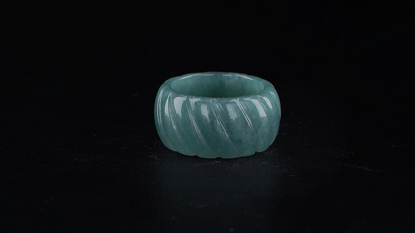 Natural Olmec Jadeite 10.10 ctw Carved Band Ring (Size 10.00)
