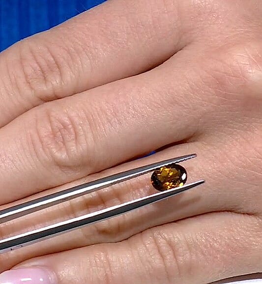 AAAA Golden Tourmaline (Oval 8x6 mm) 1.00 ctw