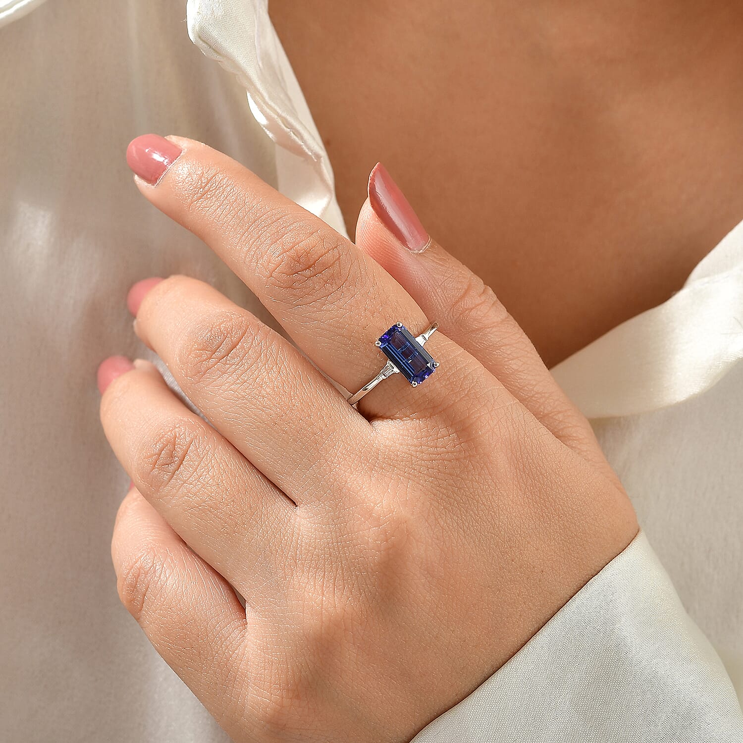 Luxoro Premium Tanzanite and Diamond I2 2.50 ctw Ring in 10K White Gold (Size 7.0)