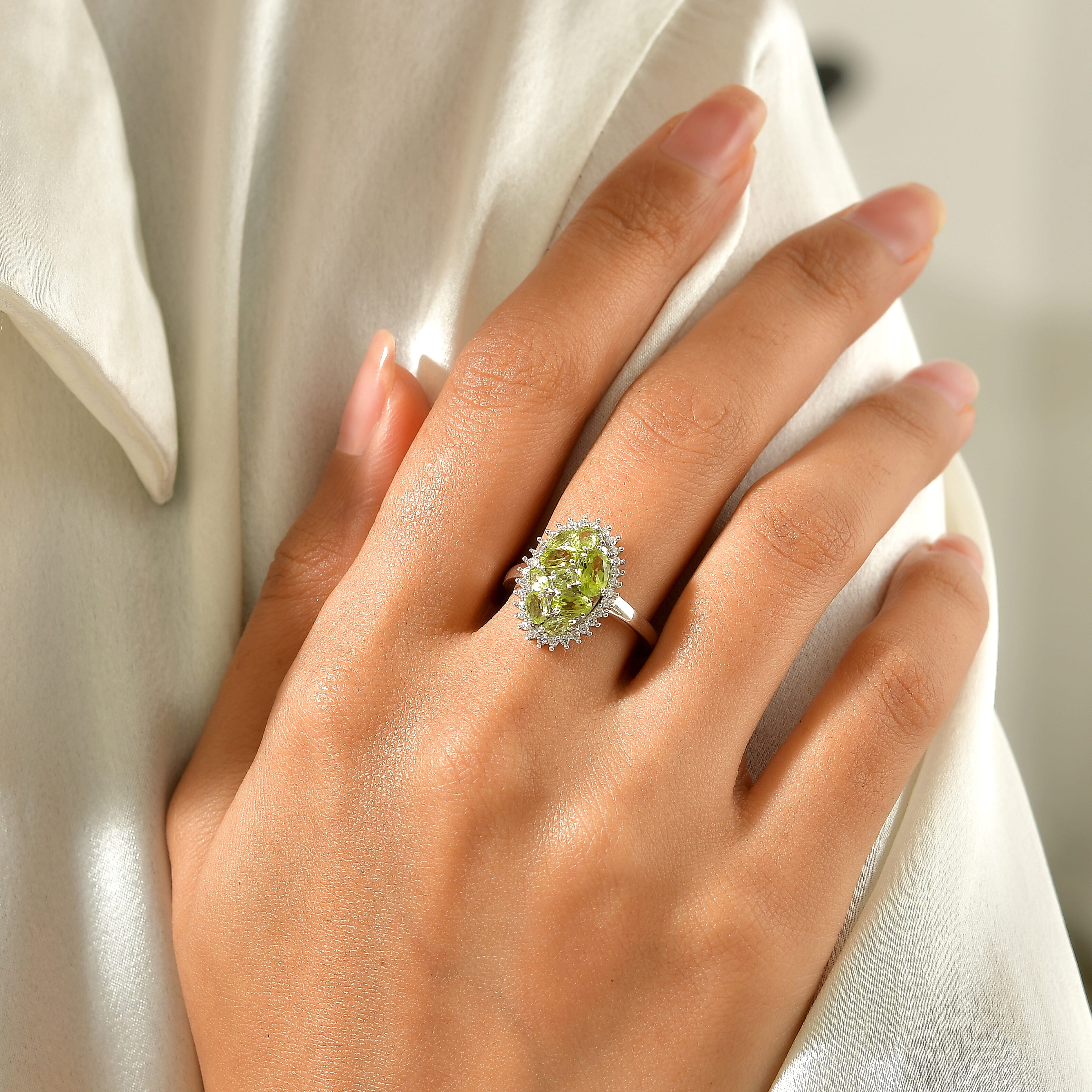 D'Joy Hebei Peridot and Moissanite 2.00 ctw Bouquet Ring in Rhodium Over Sterling Silver (Size 7.0)