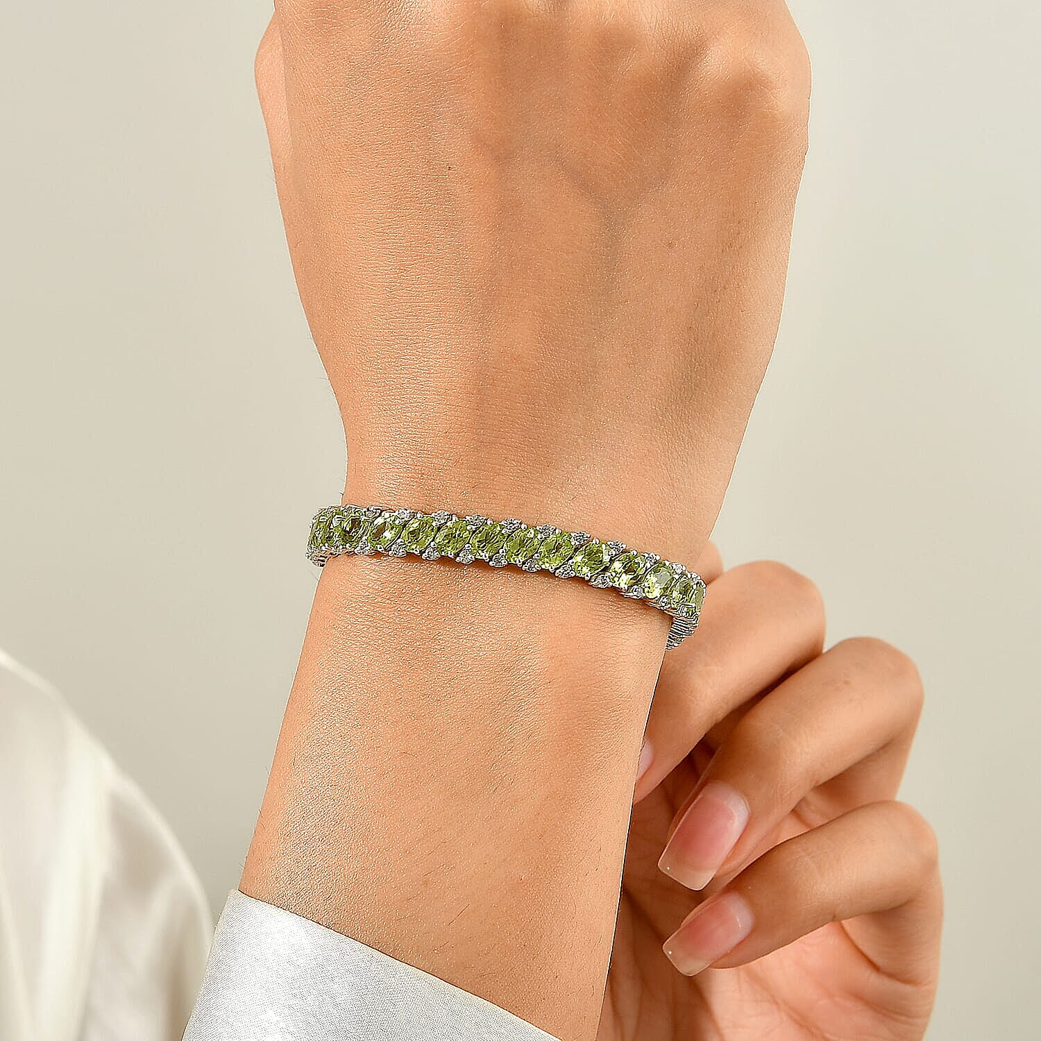 D'Joy Premium Hebei Peridot and White Zircon 20.40 ctw Bracelet in Rhodium Over Sterling Silver (7.25 In)