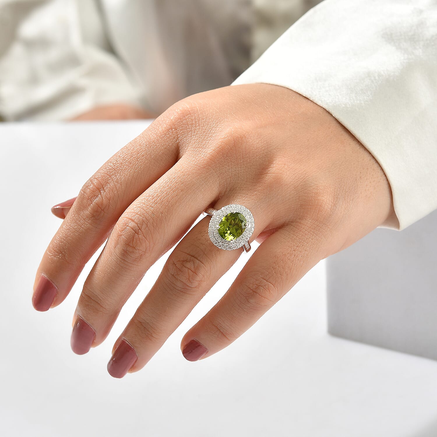 Certified and Appraised D'Joy Premium Hebei Peridot and Moissanite 3.60 ctw Ring in Rhodium Over Sterling Silver (Size 6.0)