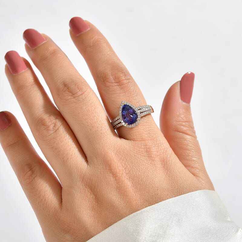 Luxoro 10K Yellow Gold Premium Tanzanite, Diamond (I2) (0.35 cts) Ring (Size 7.0) (4 g) 3.11 ctw
