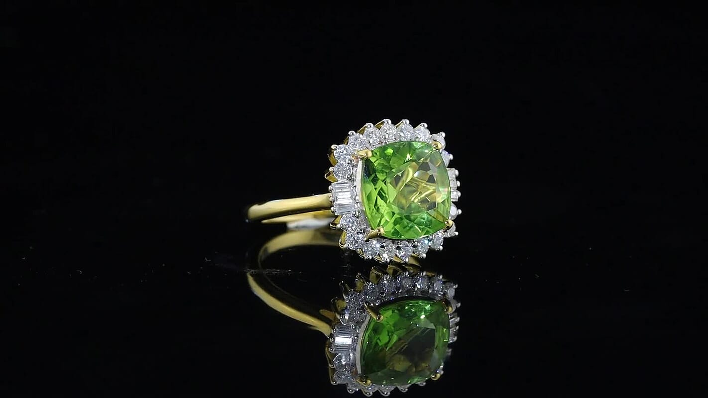 Certified and Appraised D''Joy Premium Hebei Peridot, Moissanite Ring in 18K Vermeil YG Over Sterling Silver (Size 10.0) 4.35 ctw