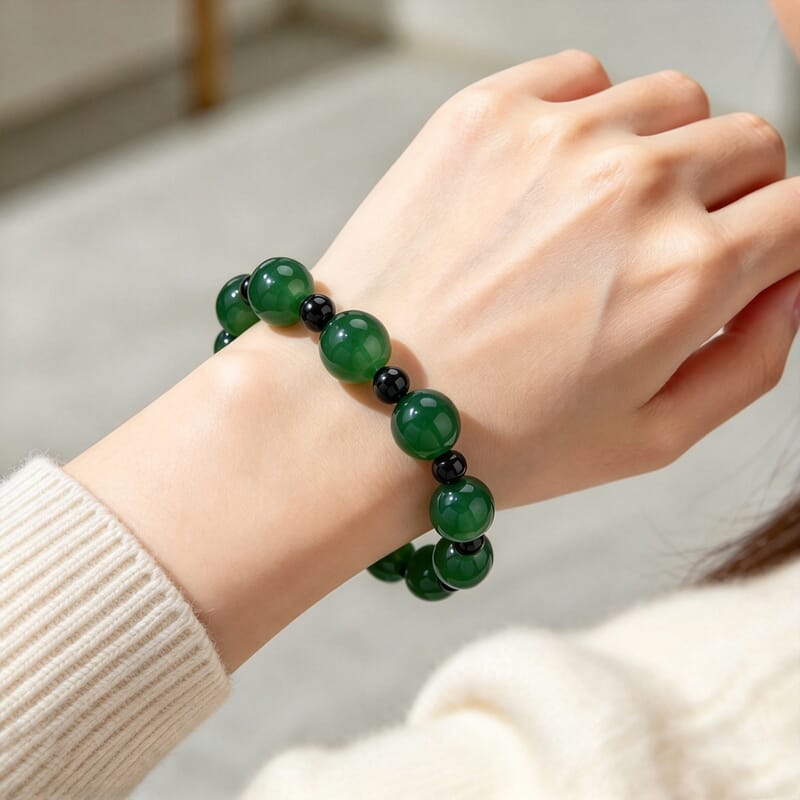 Verde Onyx and Shungite 150.00 ctw Verdant Harmony Beaded Stretch Bracelet (6.5-7.0In)