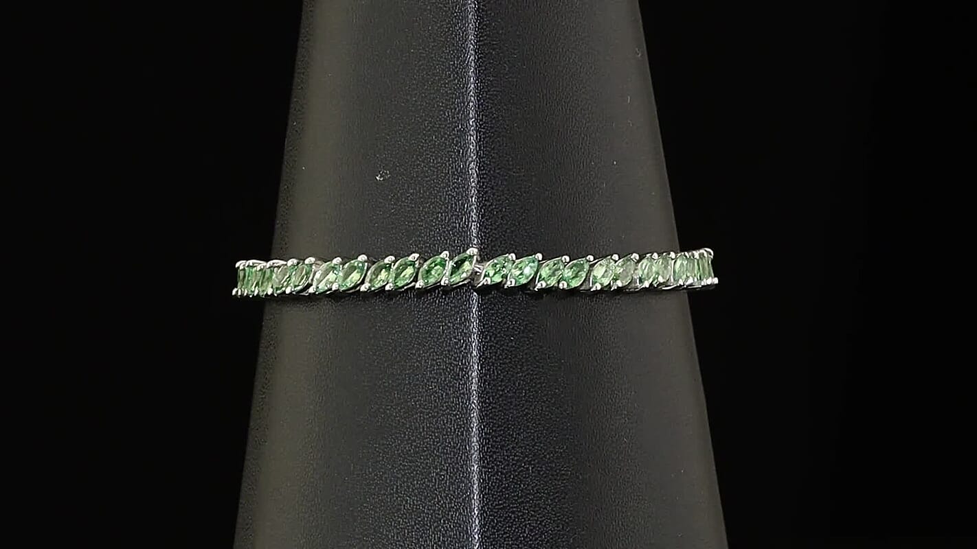 D'Joy Premium Tsavorite Garnet 7.15 ctw Petal Tennis Bracelet in Rhodium Over Sterling Silver (6.50 In)