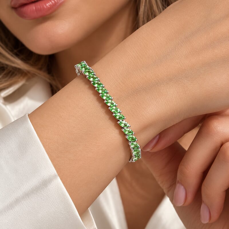 D'Joy Premium Tsavorite Garnet 7.15 ctw Petal Tennis Bracelet in Rhodium Over Sterling Silver (6.50 In)
