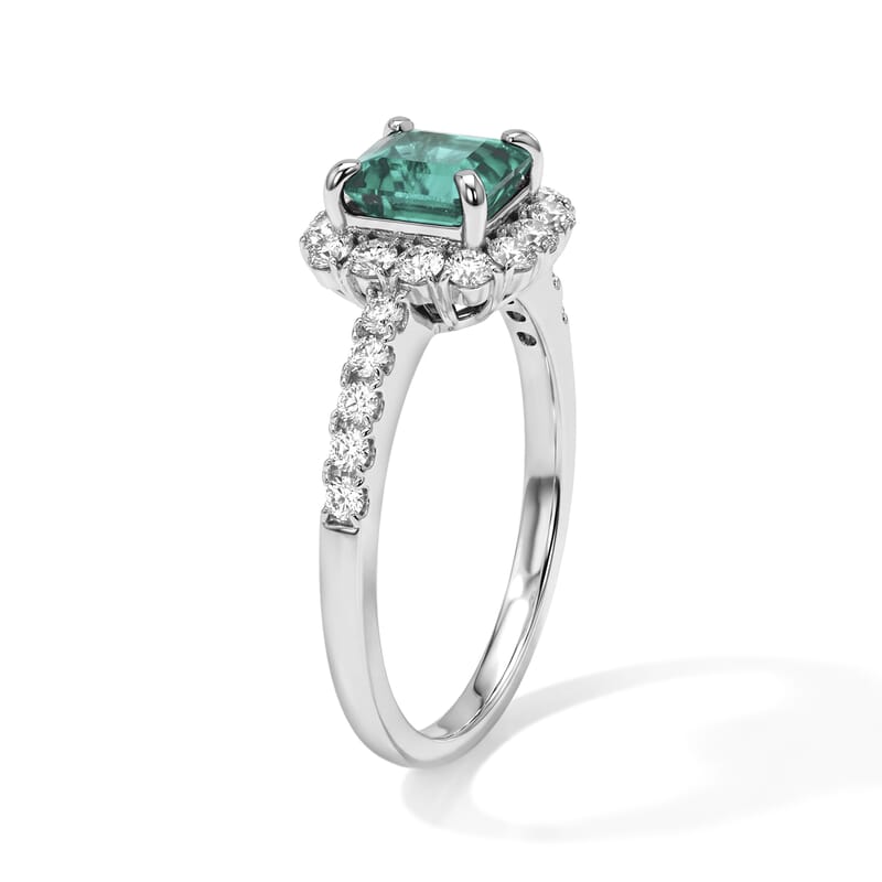 AAAA Colombian Emerald and White Diamond SI 1.55 ctw Ring in 900 Platinum (Size 6.5) 4.60 Grams