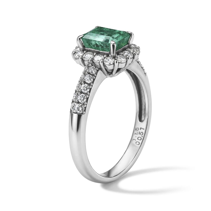 AAAA Colombian Emerald and White Diamond SI 1.65 ctw Ring in 900 Platinum (Size 6.5) 4.50 Grams