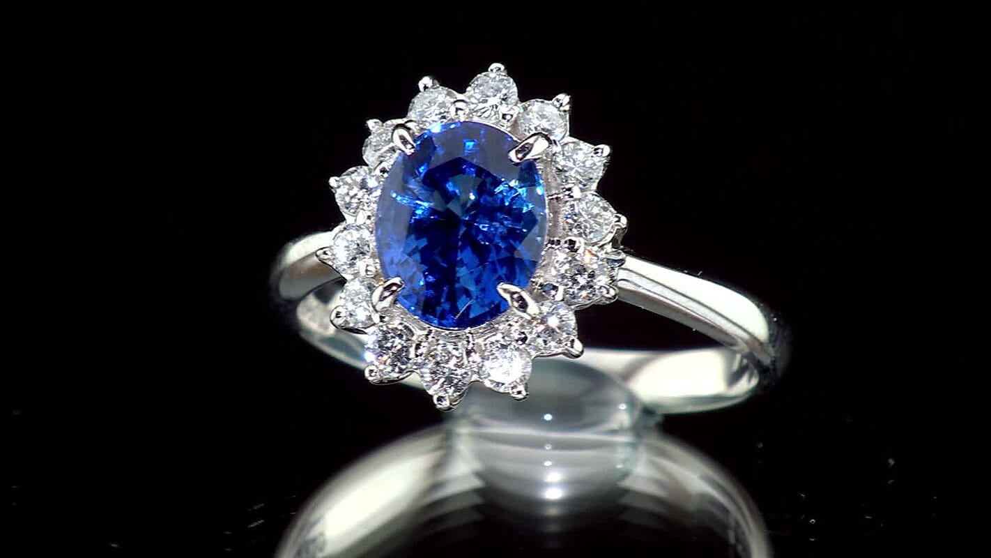 AAAA Kanchanaburi Blue Sapphire and White Diamond SI 2.40 ctw Ring in 900 Platinum (Size 7.0) 5.20 Grams