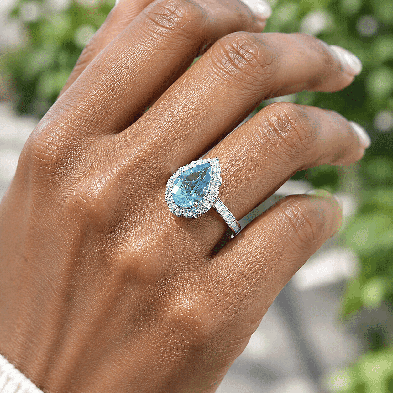 Certified & Appraised D'Joy Leaf Cut Premium Swiss Blue Topaz and Moissanite 5.50 ctw Ring in Rhodium Over Sterling Silver (Size 6.0)