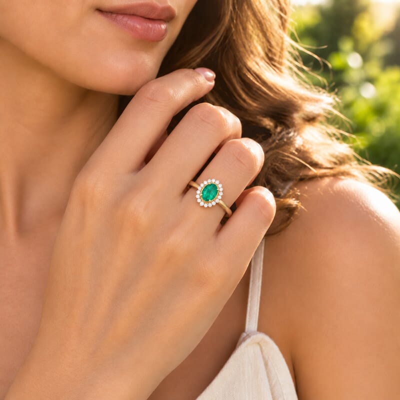 Certified and Appraised AAAA Kagem Zambian Emerald and Diamond G-S SI 2.07 ctw Ring in 18K Yellow Gold (Size 6.0) 4.80 Grams