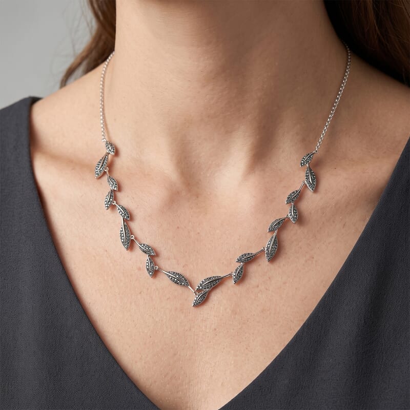 Luxuriant Lab Grown Green Diamond (IR) SI 4.00 ctw Leaf Vine Necklace in Rhodium Over Sterling Silver 18-20 Inches