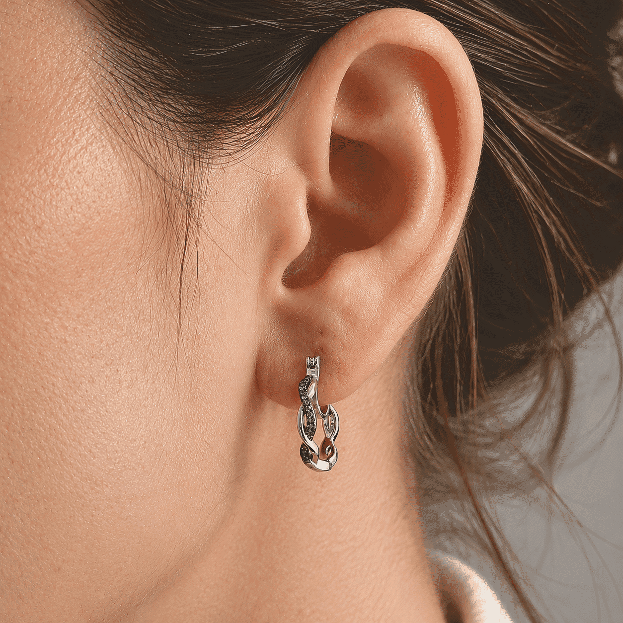 Luxuriant Lab Grown Green Diamond (IR) SI 0.15 ctw Infinity Elegance Hoop Earrings in Rhodium Over Sterling Silver