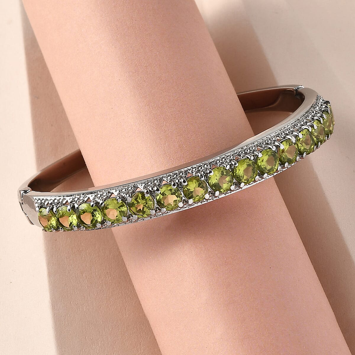 Peridot Bangle Bracelet in Stainless Steel (7.25 In) 7.50 ctw image number 1
