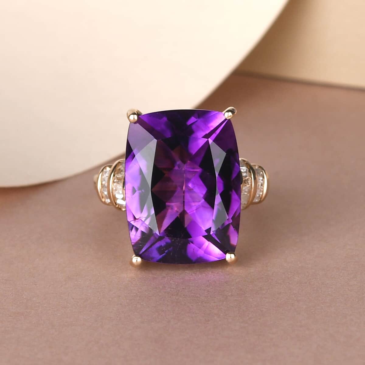 LUXORO 10K Yellow Gold AAA Moroccan Amethyst and Diamond G-H I3 Ring (Size 10.0) 2.90 Grams 10.65 ctw image number 1