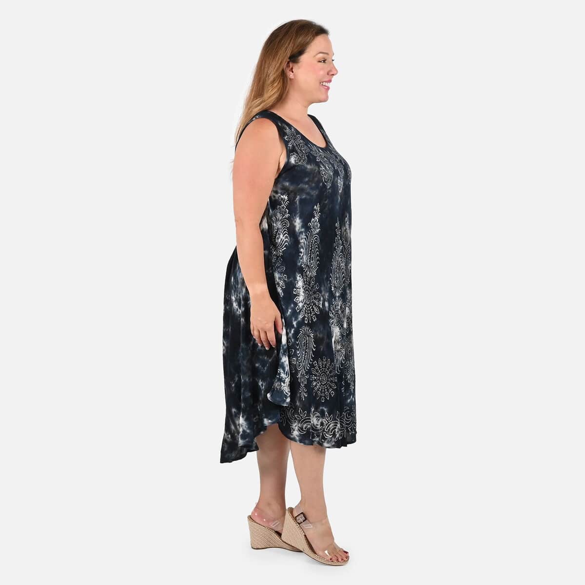 Tamsy Black and White Tie Dye Print Umbrella Dress (One Size Plus) image number 2