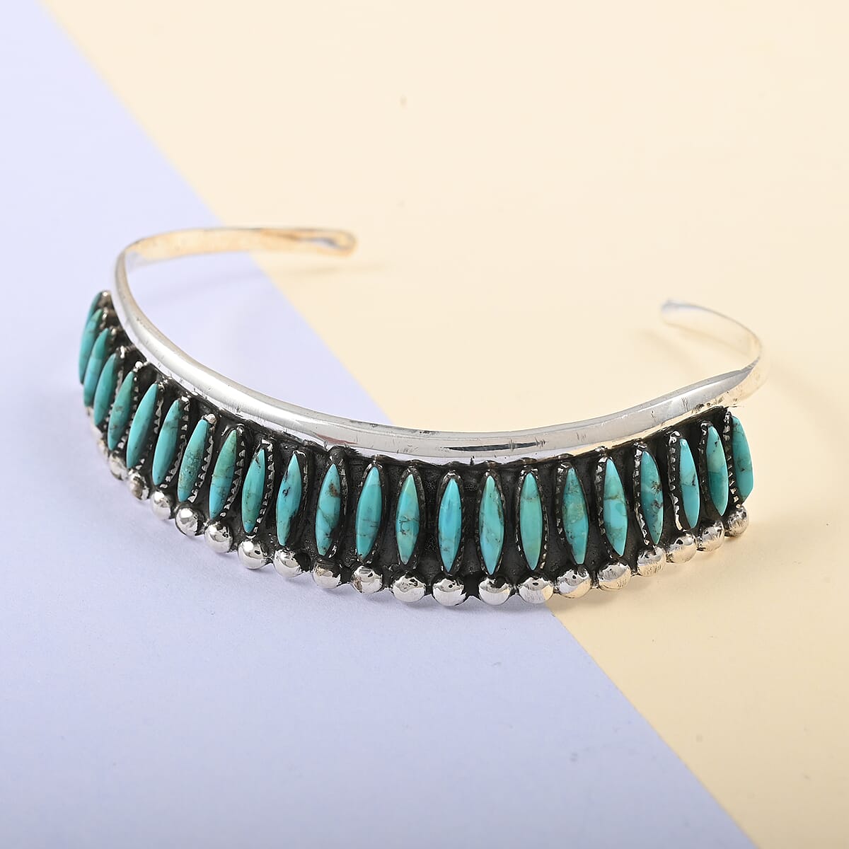 Santa Fe Style Turquoise Cuff Bracelet in Sterling Silver (7.00 In) 15 Grams 1.25 ctw image number 1