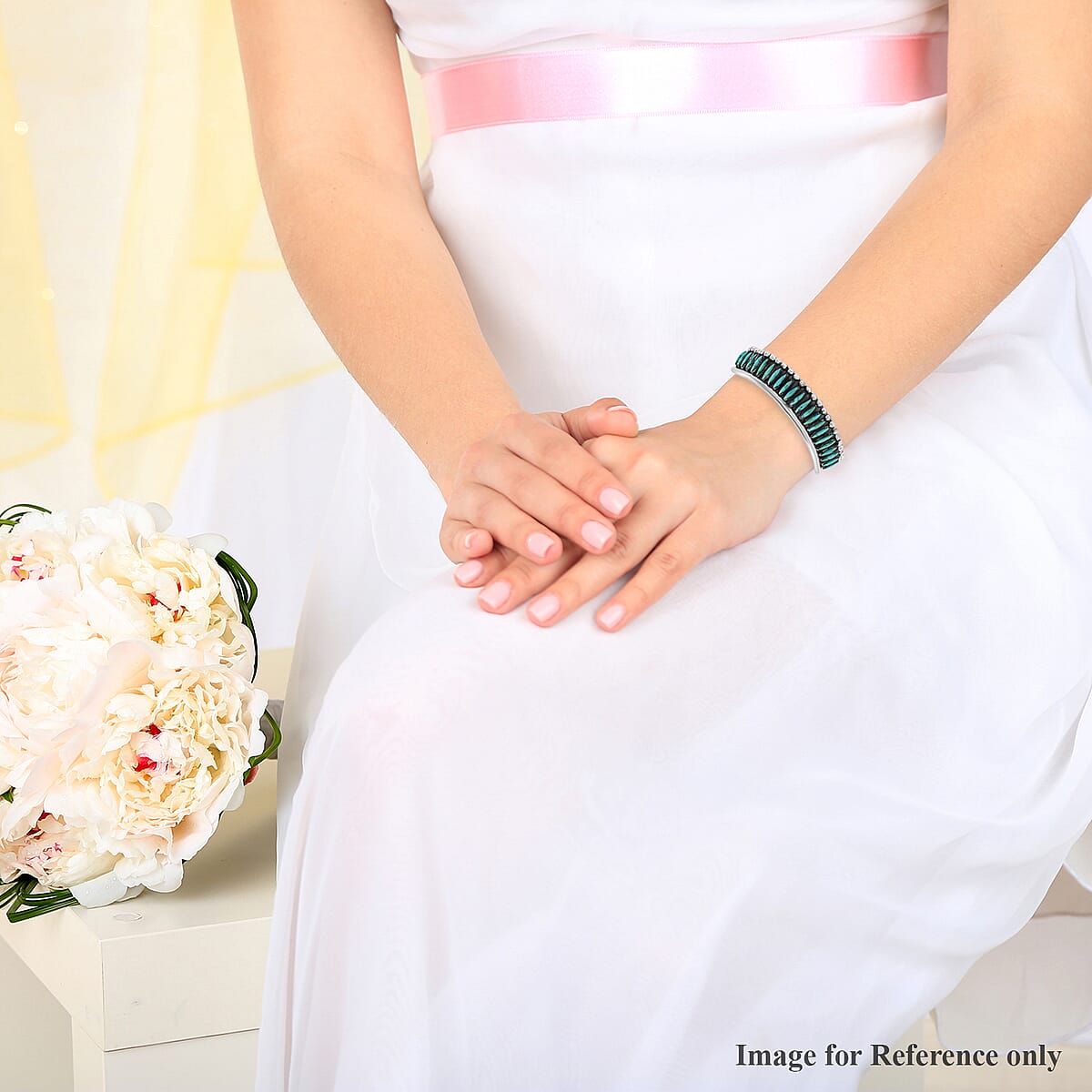 Santa Fe Style Turquoise Cuff Bracelet in Sterling Silver (7.00 In) 15 Grams 1.25 ctw image number 2