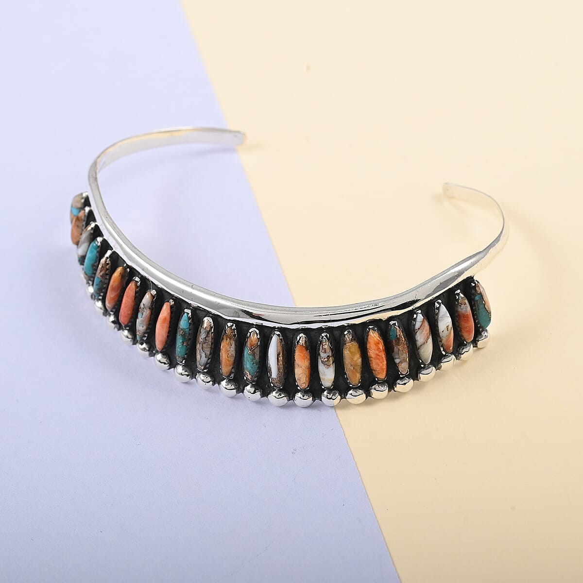 Santa Fe Style Spiny Turquoise Cuff Bracelet in Sterling Silver (7.00 In) 16 Grams 0.75 ctw image number 1