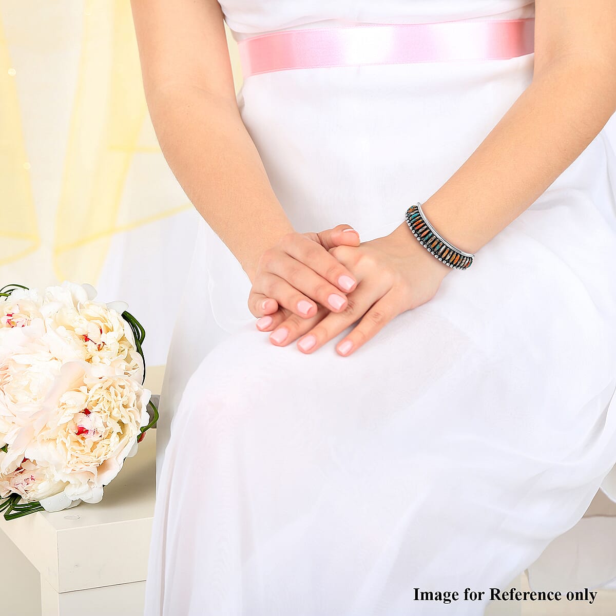 Santa Fe Style Spiny Turquoise Cuff Bracelet in Sterling Silver (7.00 In) 16 Grams 0.75 ctw image number 2