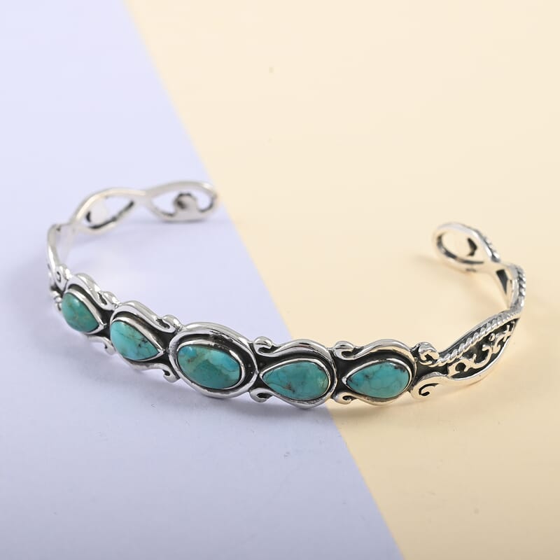 Santa Fe Style Turquoise 2.50 ctw Cuff Bracelet in Sterling Silver (7.00 In)