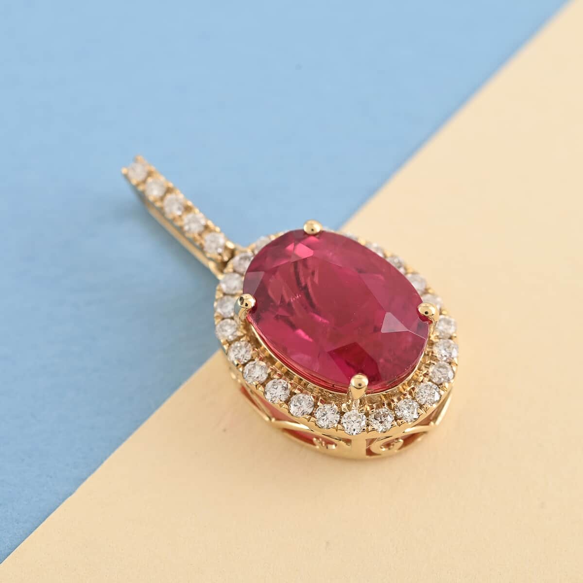 Certified Iliana 18K Yellow Gold AAA Ouro Fino Rubellite and G-H SI Diamond Halo Pendant 4.10 ctw image number 1