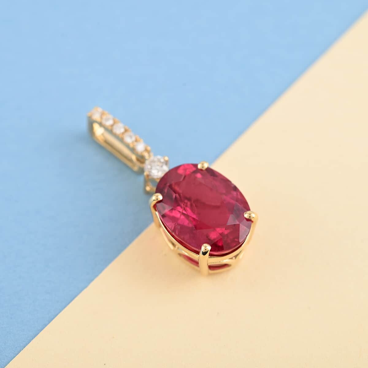 Certified & Appraised ILIANA 18K Yellow Gold AAA Ouro Fino Rubellite and G-H SI Diamond Solitaire Pendant 4.00 ctw image number 1