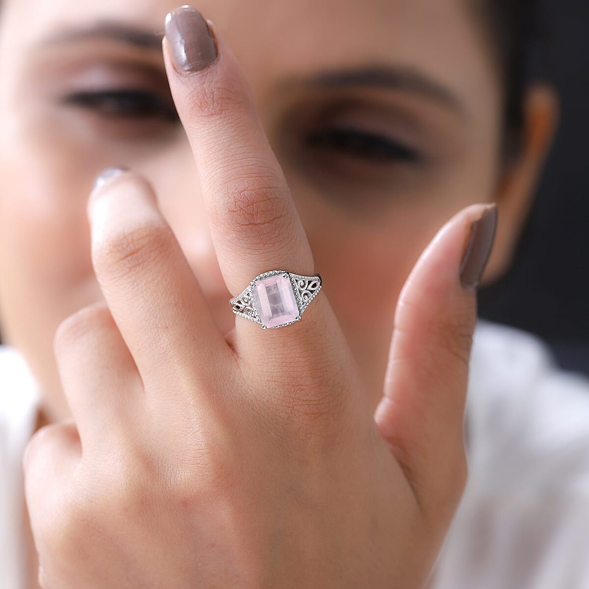Galilea Rose Quartz Solitaire Ring in Platinum Over Sterling Silver (Size 6.0) 3.40 ctw image number 1