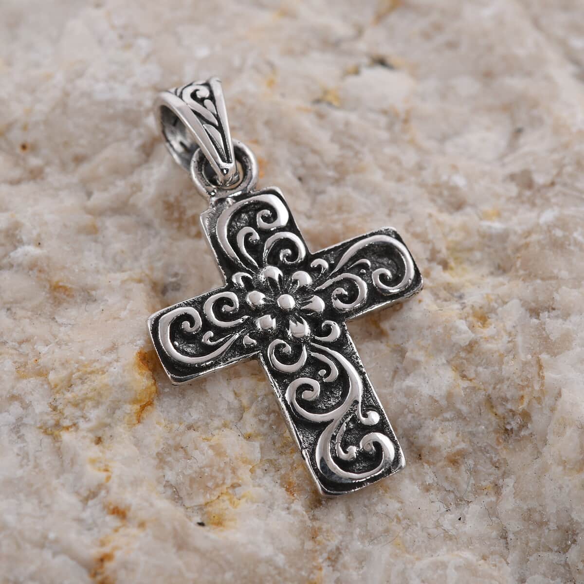 Sterling Silver Cross Pendant 2 Grams image number 1