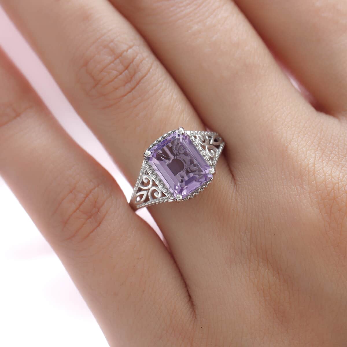 Rose De France Amethyst 3.10 ctw Solitaire Ring in Platinum Over Sterling Silver (Size 9.0) image number 1