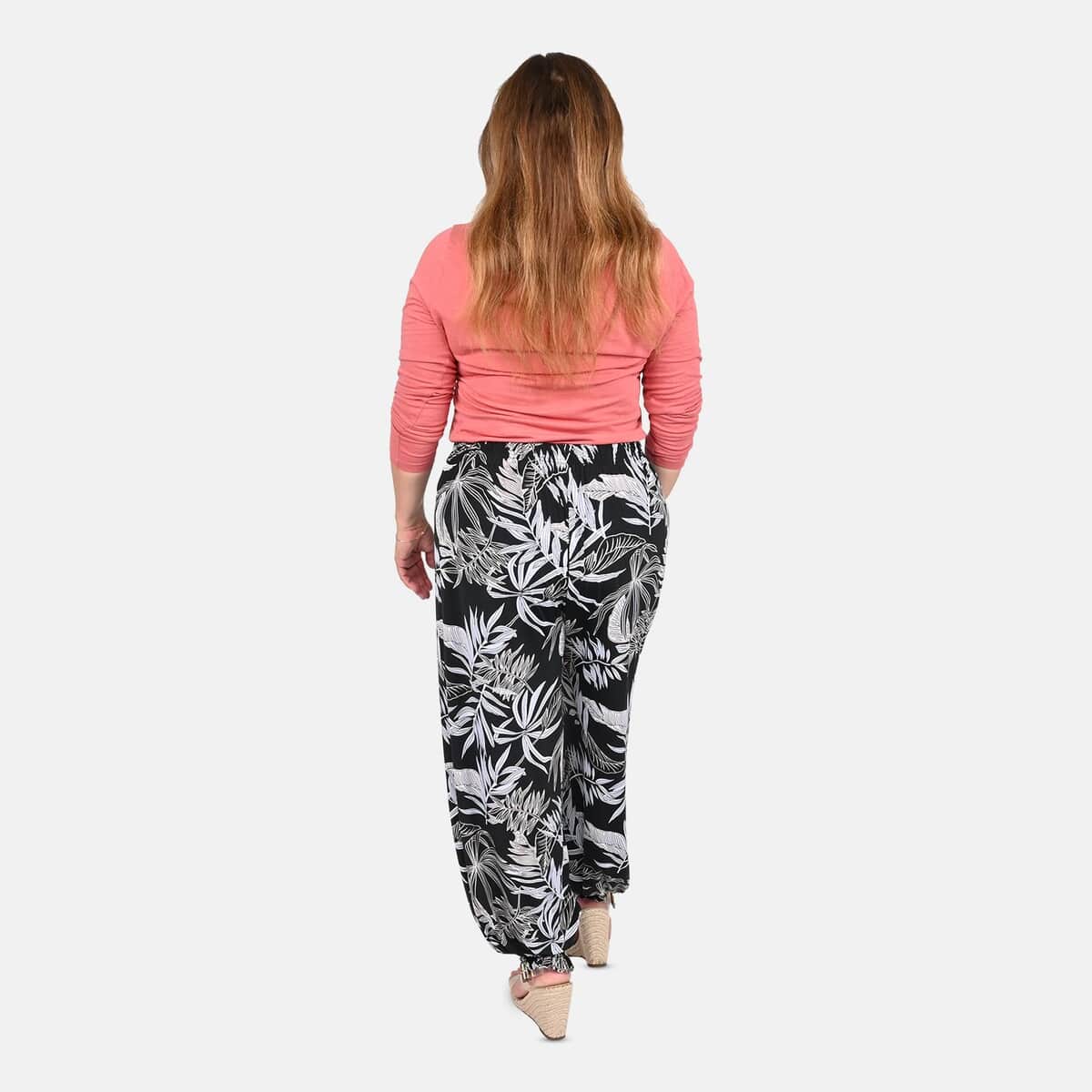 TAMSY Black and Beige Leaves Print Pattern Trousers - One Size Missy image number 1