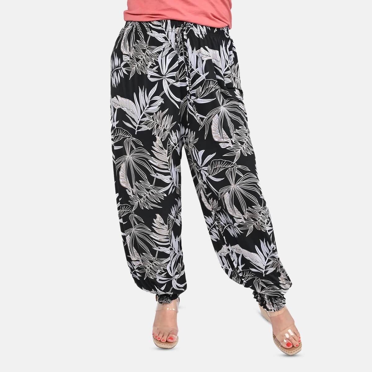 TAMSY Black and Beige Leaves Print Pattern Trousers - One Size Missy image number 3