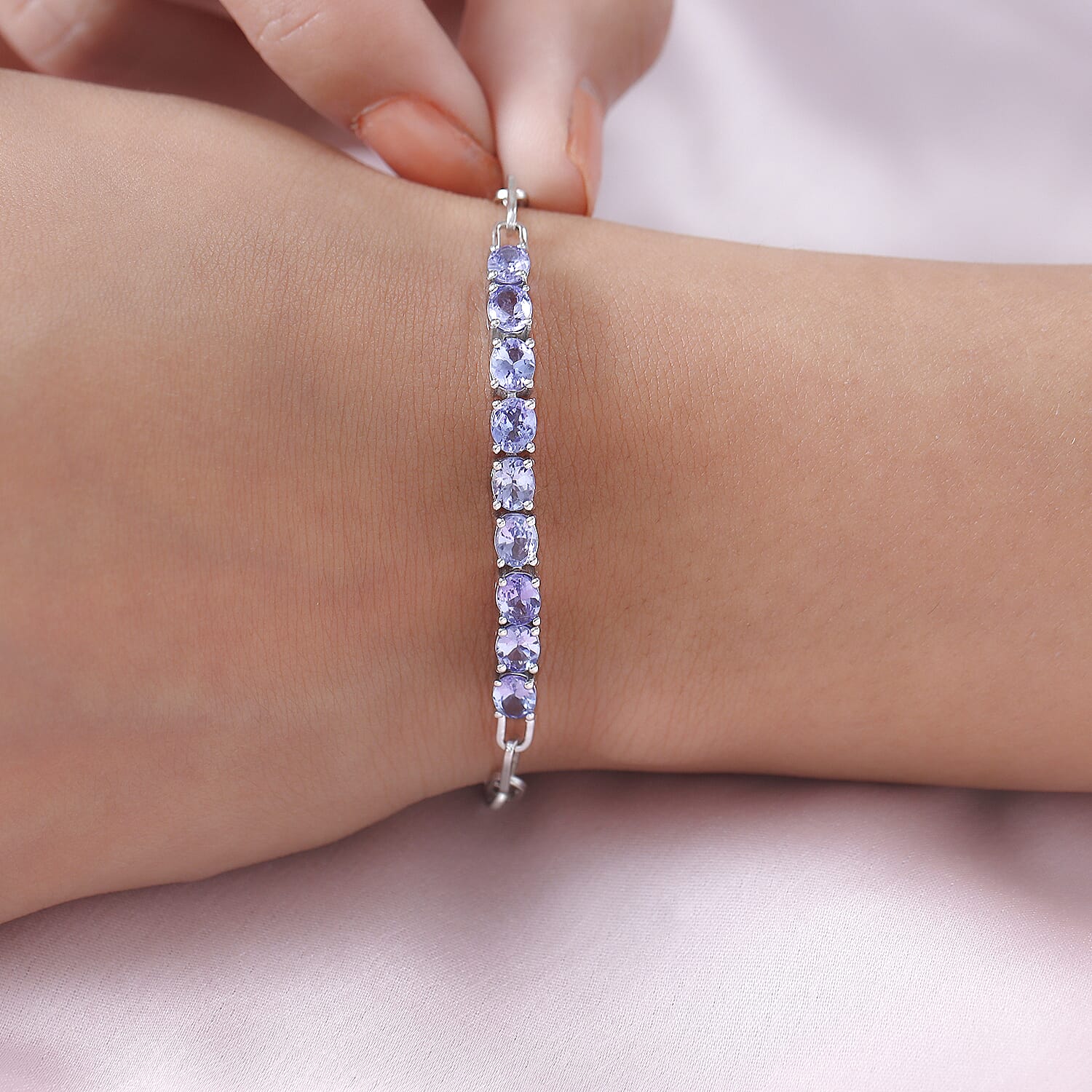 Tanzanite Paper Clip Chain Bracelet in Platinum Over Sterling Silver (7.25 In) 3.15 ctw