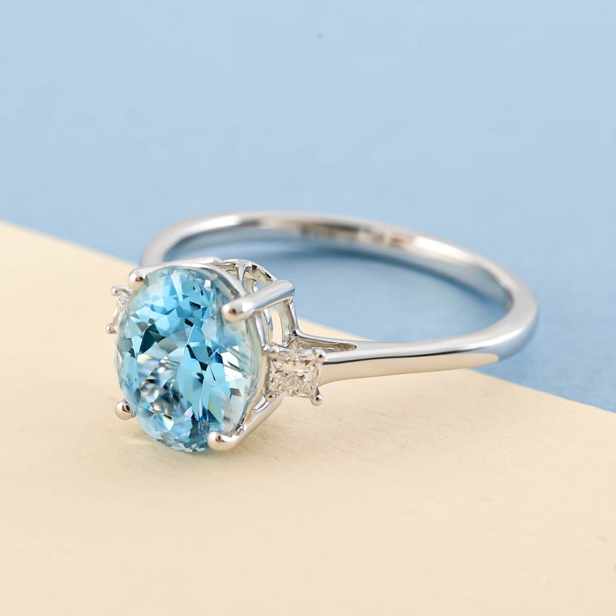 Certified Iliana AAA Santa Maria Aquamarine and G-H SI Diamond 2.00 ctw Ring in 18K White Gold (Size 7.0) image number 1