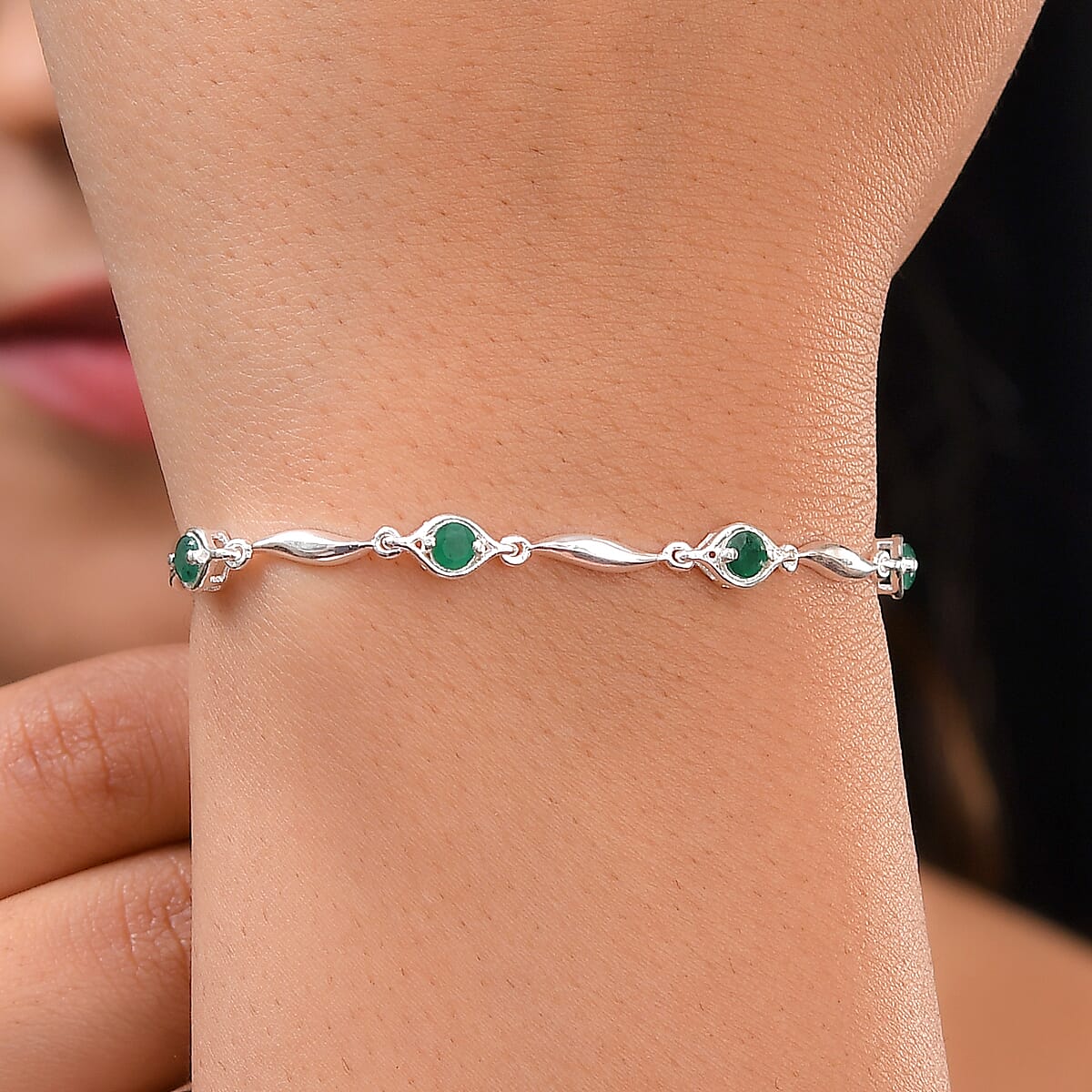 Kagem Zambian Emerald Station Bracelet in Sterling Silver (7.25 In) 0.85 ctw image number 2