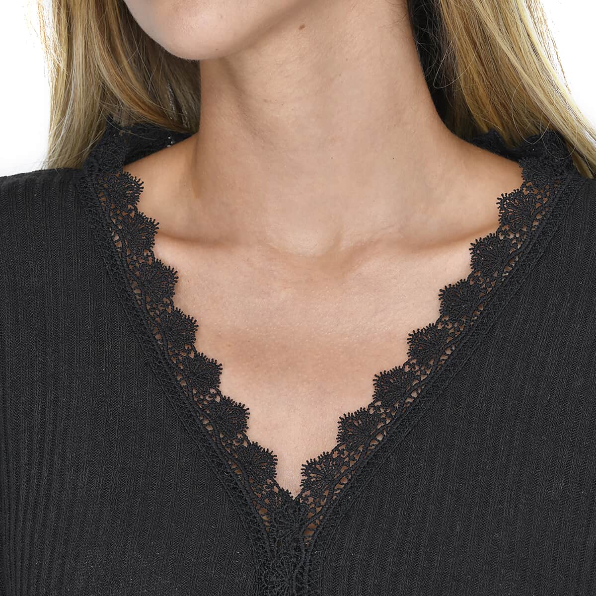 TAMSY Black 65% Cotton & 35% Polyester Lace V-Neck Sweater - L image number 3